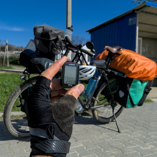 23456 Kilometer!